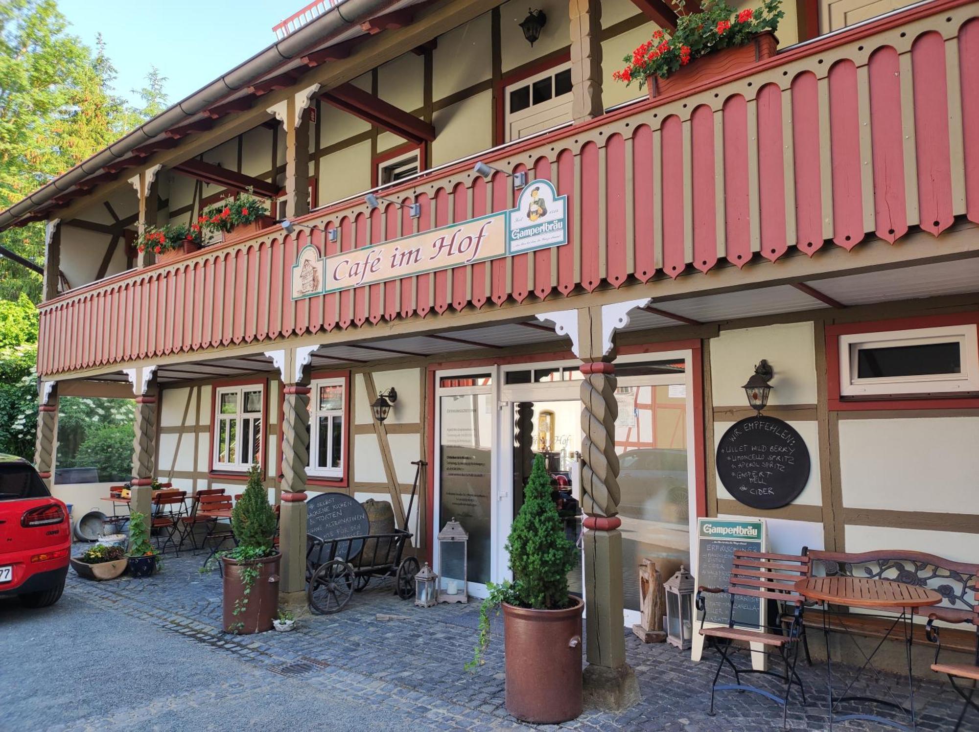 Cafe Im Hof- Bed & Breakfast Streufdorf Buitenkant foto