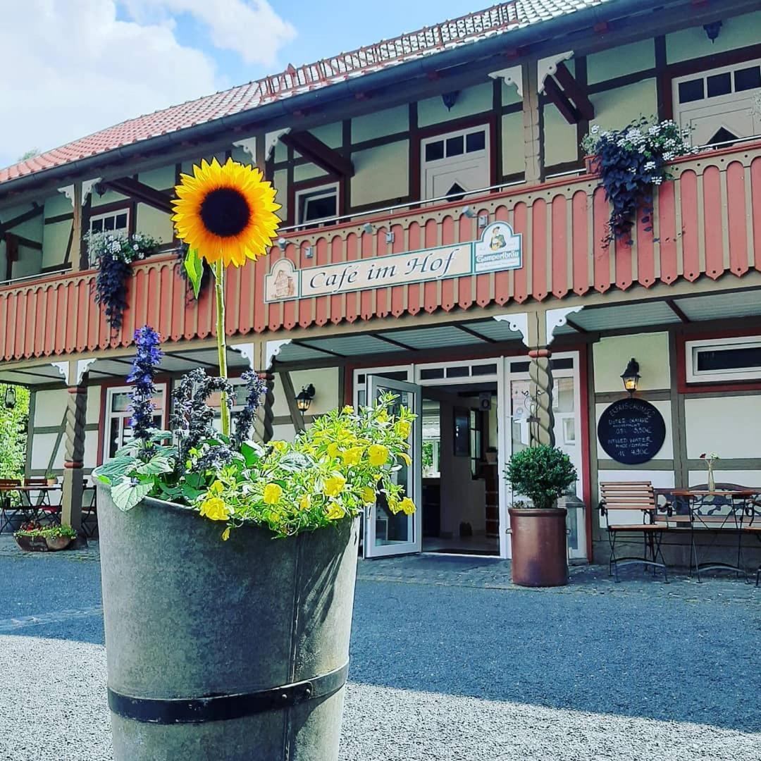 Cafe Im Hof- Bed & Breakfast Streufdorf Buitenkant foto