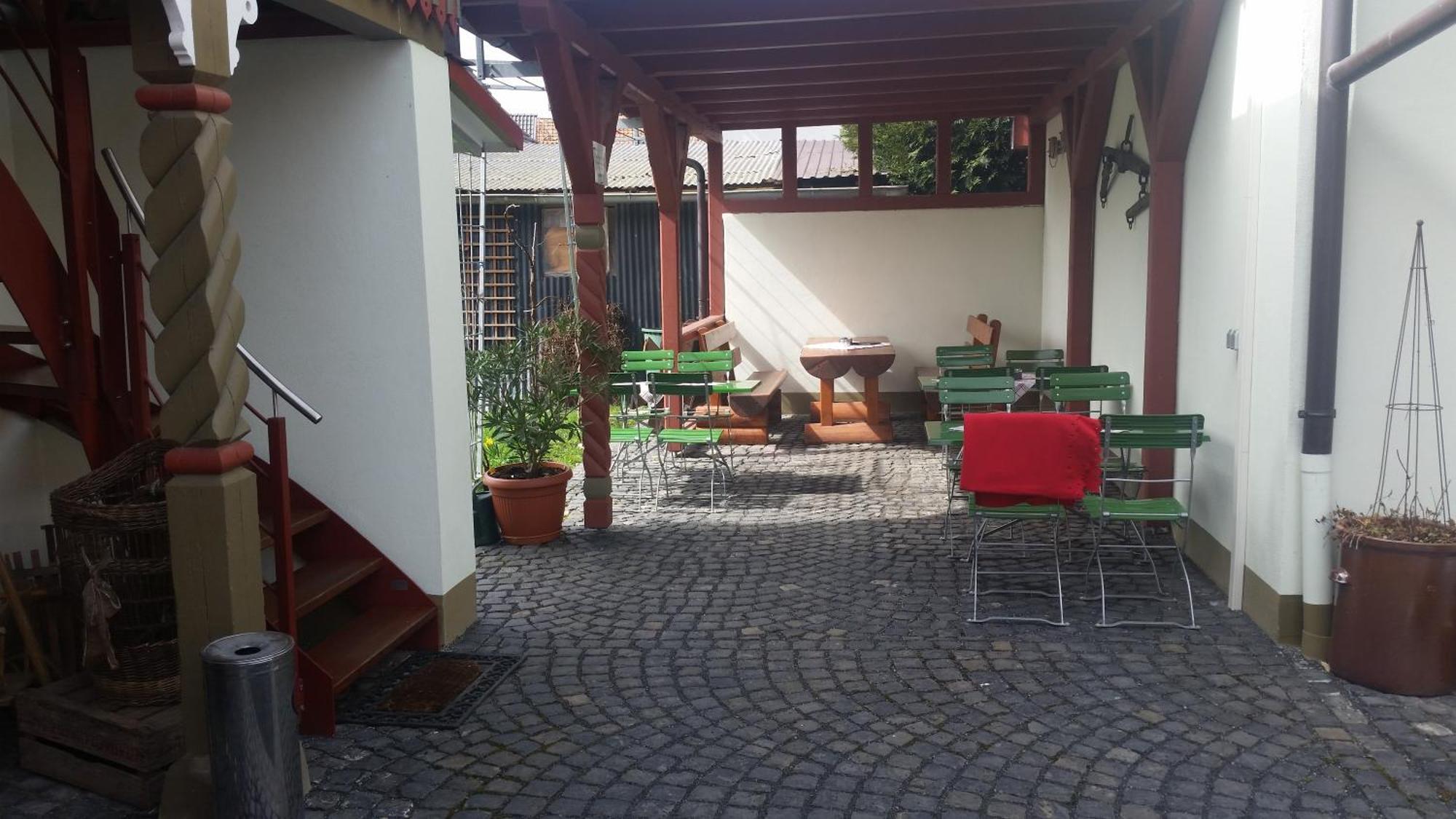 Cafe Im Hof- Bed & Breakfast Streufdorf Buitenkant foto
