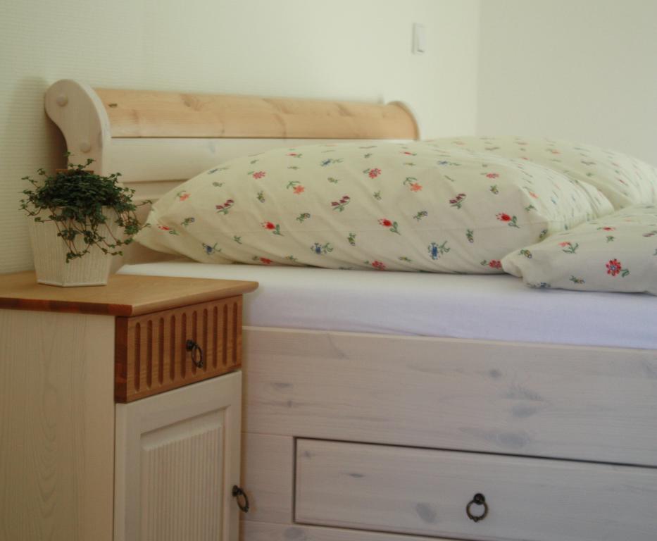 Cafe Im Hof- Bed & Breakfast Streufdorf Buitenkant foto