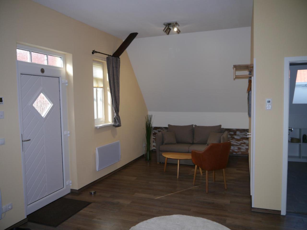 Cafe Im Hof- Bed & Breakfast Streufdorf Buitenkant foto